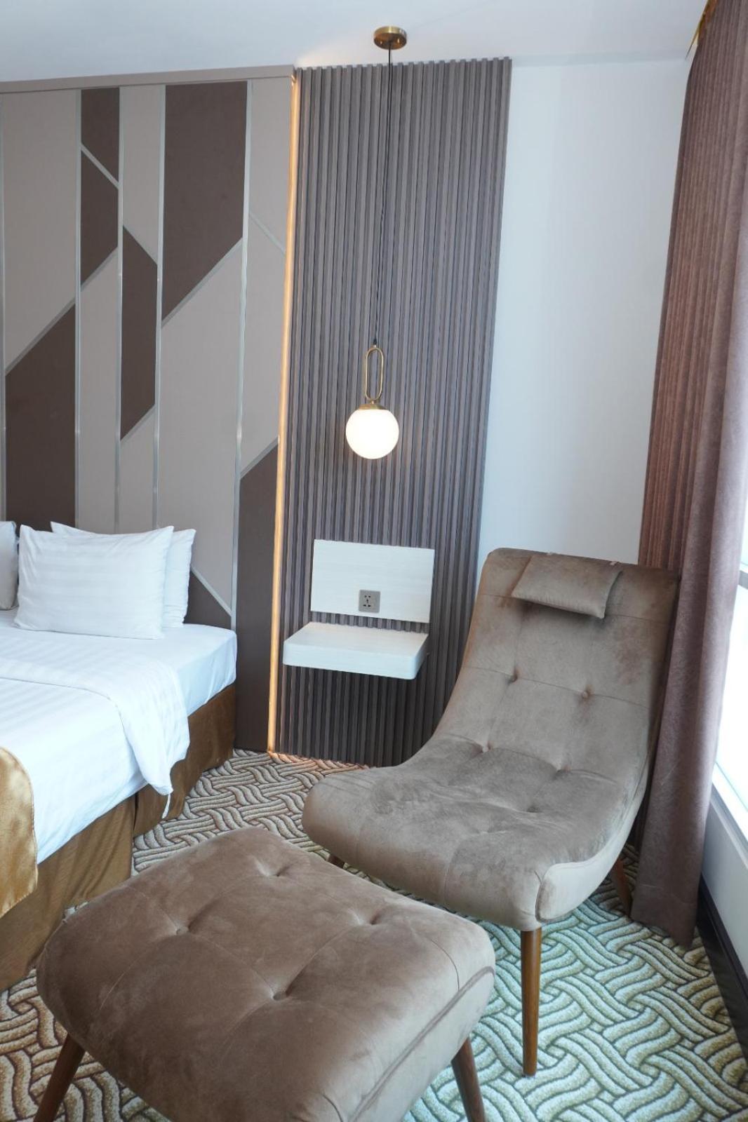 Cavinton Hotel Malioboro Yogyakarta By Tritama Hospitality Екстер'єр фото
