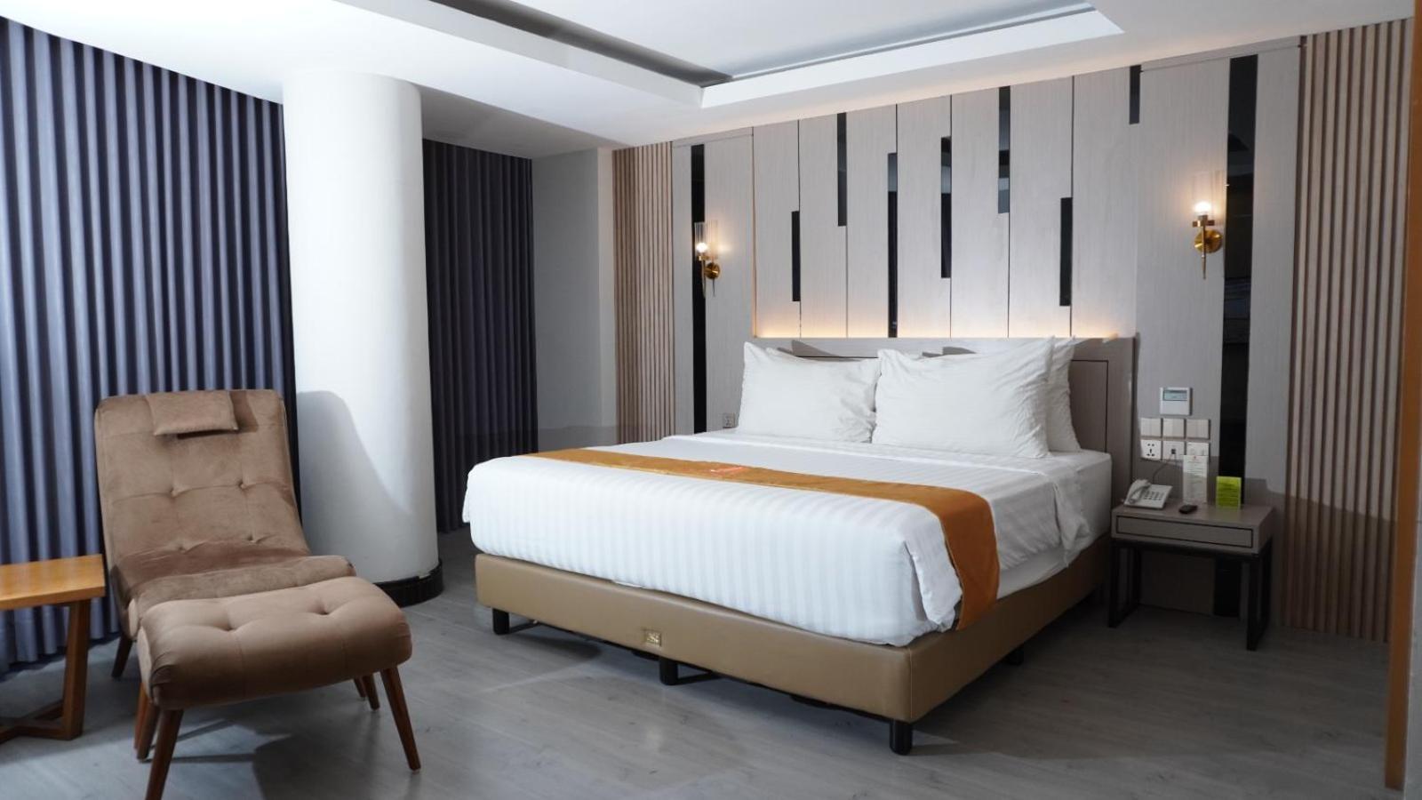 Cavinton Hotel Malioboro Yogyakarta By Tritama Hospitality Екстер'єр фото