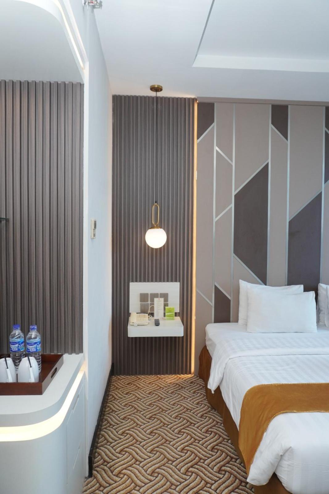 Cavinton Hotel Malioboro Yogyakarta By Tritama Hospitality Екстер'єр фото