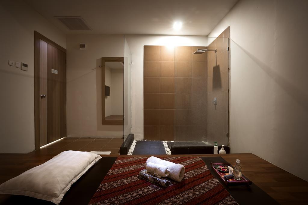 Cavinton Hotel Malioboro Yogyakarta By Tritama Hospitality Екстер'єр фото