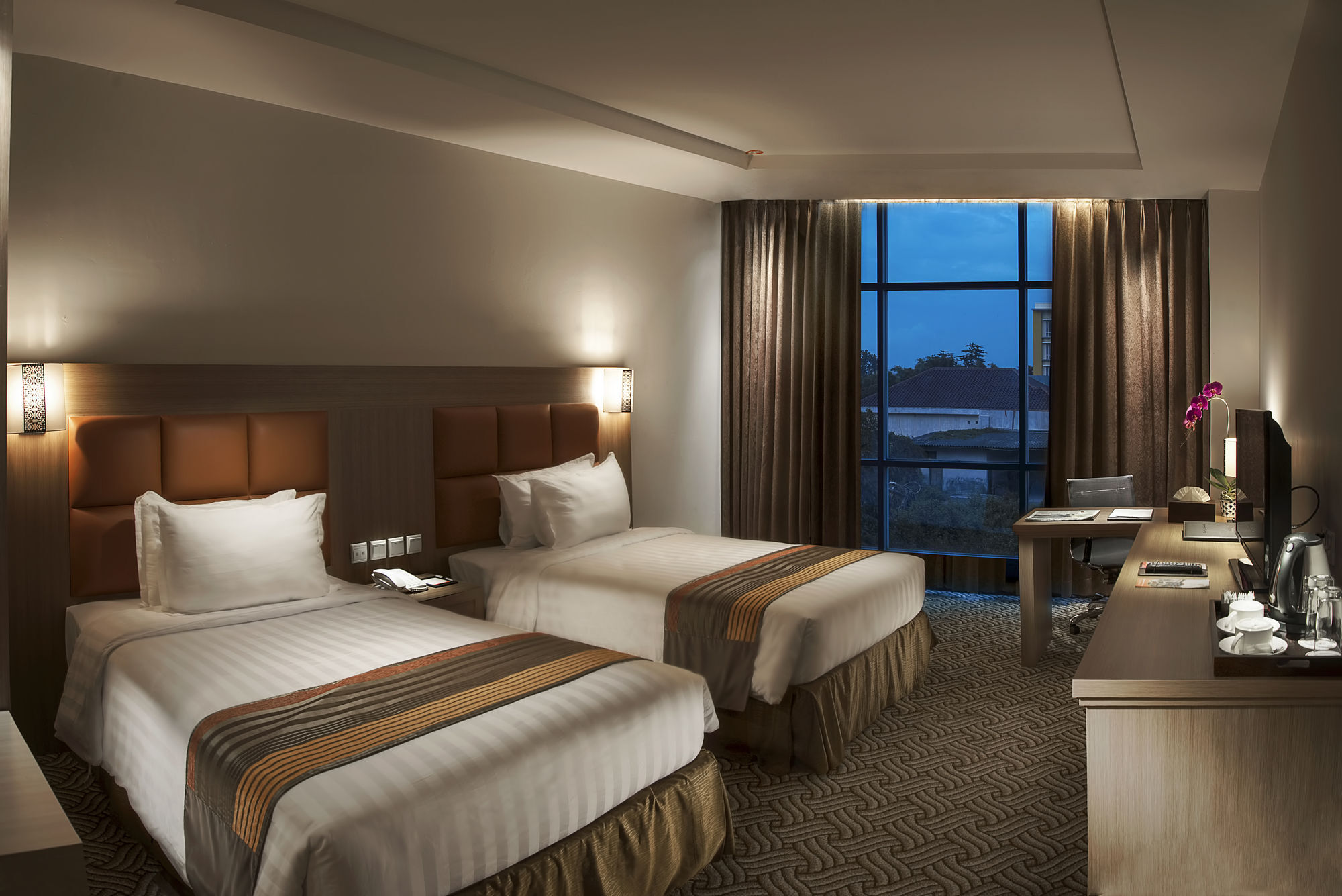 Cavinton Hotel Malioboro Yogyakarta By Tritama Hospitality Екстер'єр фото