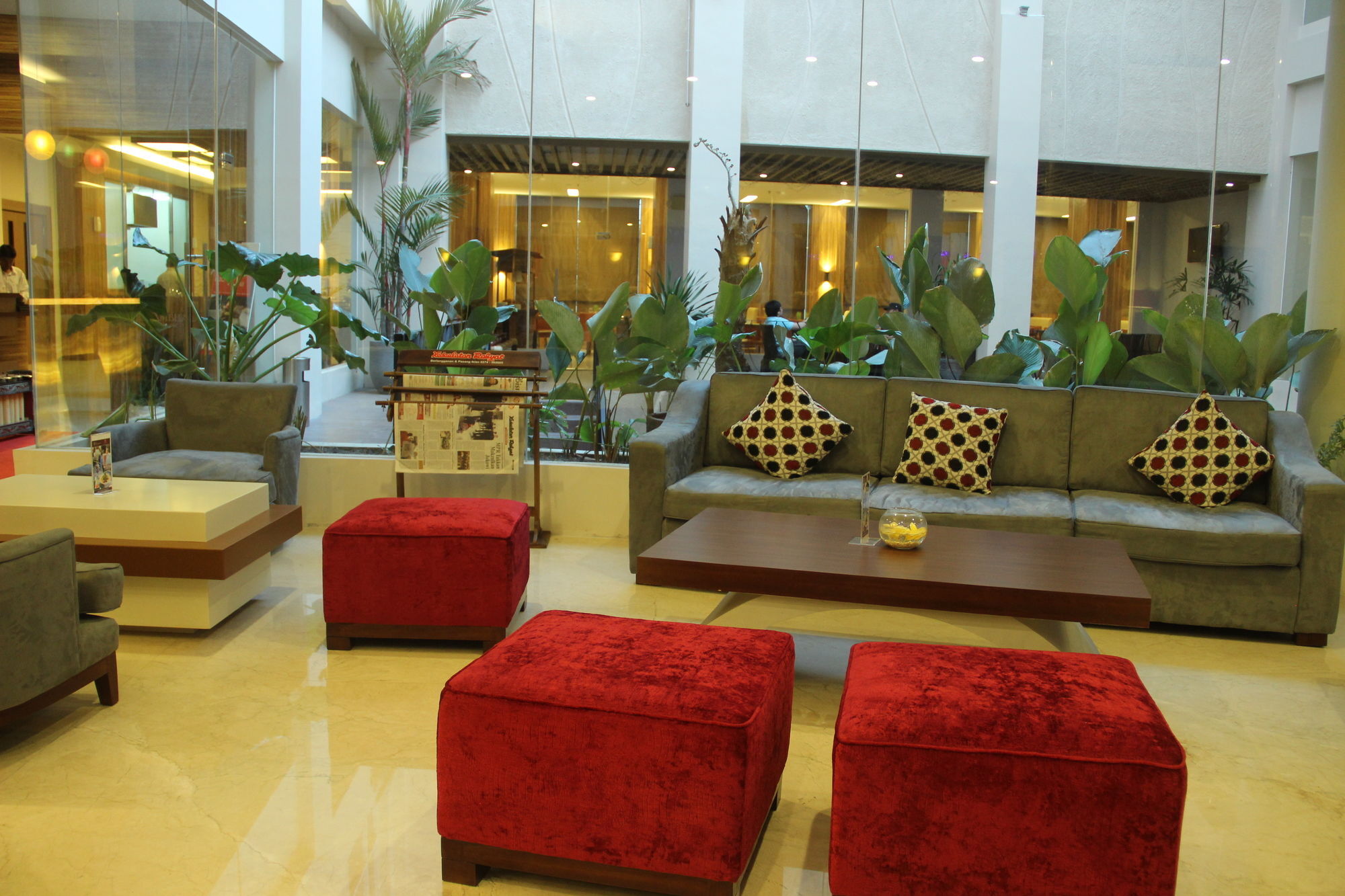 Cavinton Hotel Malioboro Yogyakarta By Tritama Hospitality Екстер'єр фото